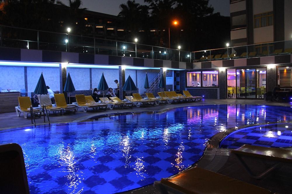 Merlin Beach Park Hotel Tosmur Kültér fotó